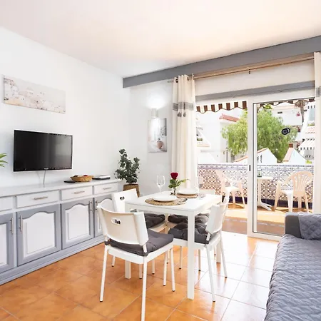 Home2book Radiant Apt, Pool & Terrace Americas