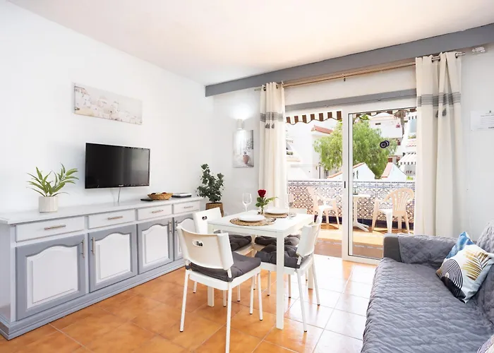 Home2book Radiant Apt, Pool & Terrace Americas